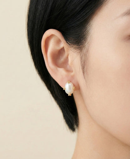 925 Silver Freshwater Pearl Stud Earrings in Gold & Silver