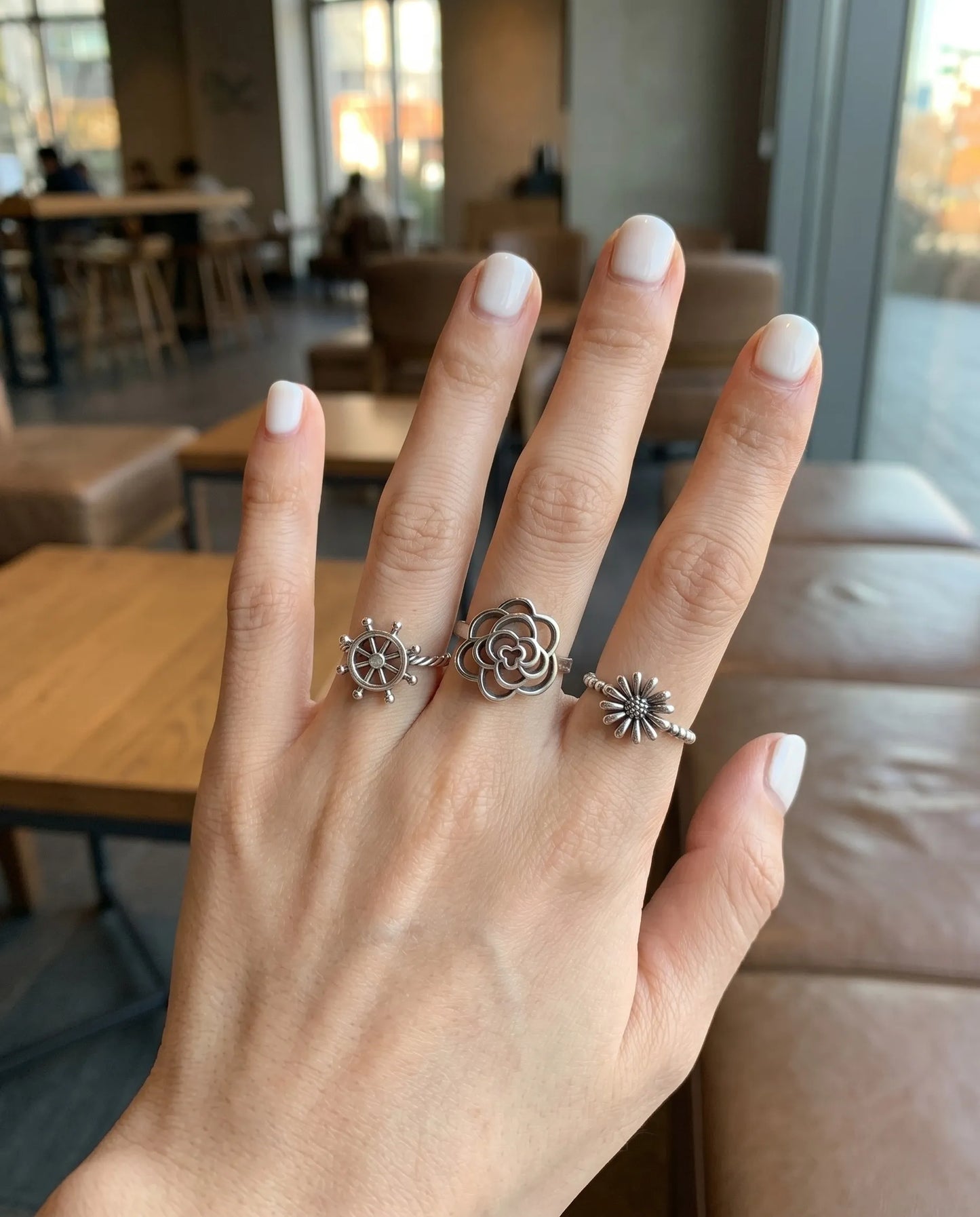 Floral ring stack bold camellia silver ring and daisy beaded ring two-finger layering 925 sterling silver K-style café 8ttitto8
