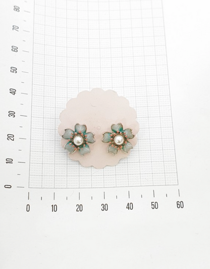 Korean Handmade Vintage Bloom Pearl Stud Earrings – Titanium
