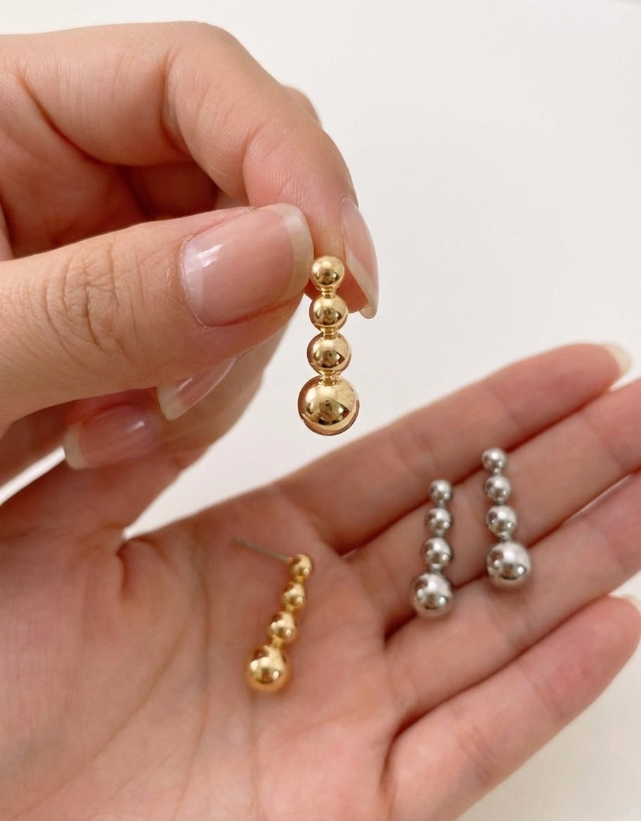 4-Tier Graduated Sphere Bar Earrings - Titanium Post (Gold/Silver)