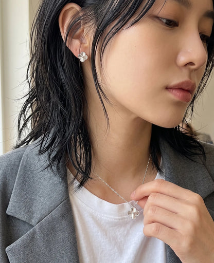925 Silver Milgrain Clover Necklace — Made in Korea