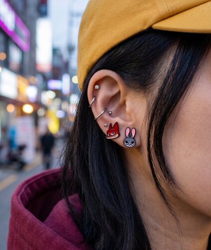Seoul night street earstack — Judy conch + Nick lobe + gold balls, Y2K trendsetter's ear curation