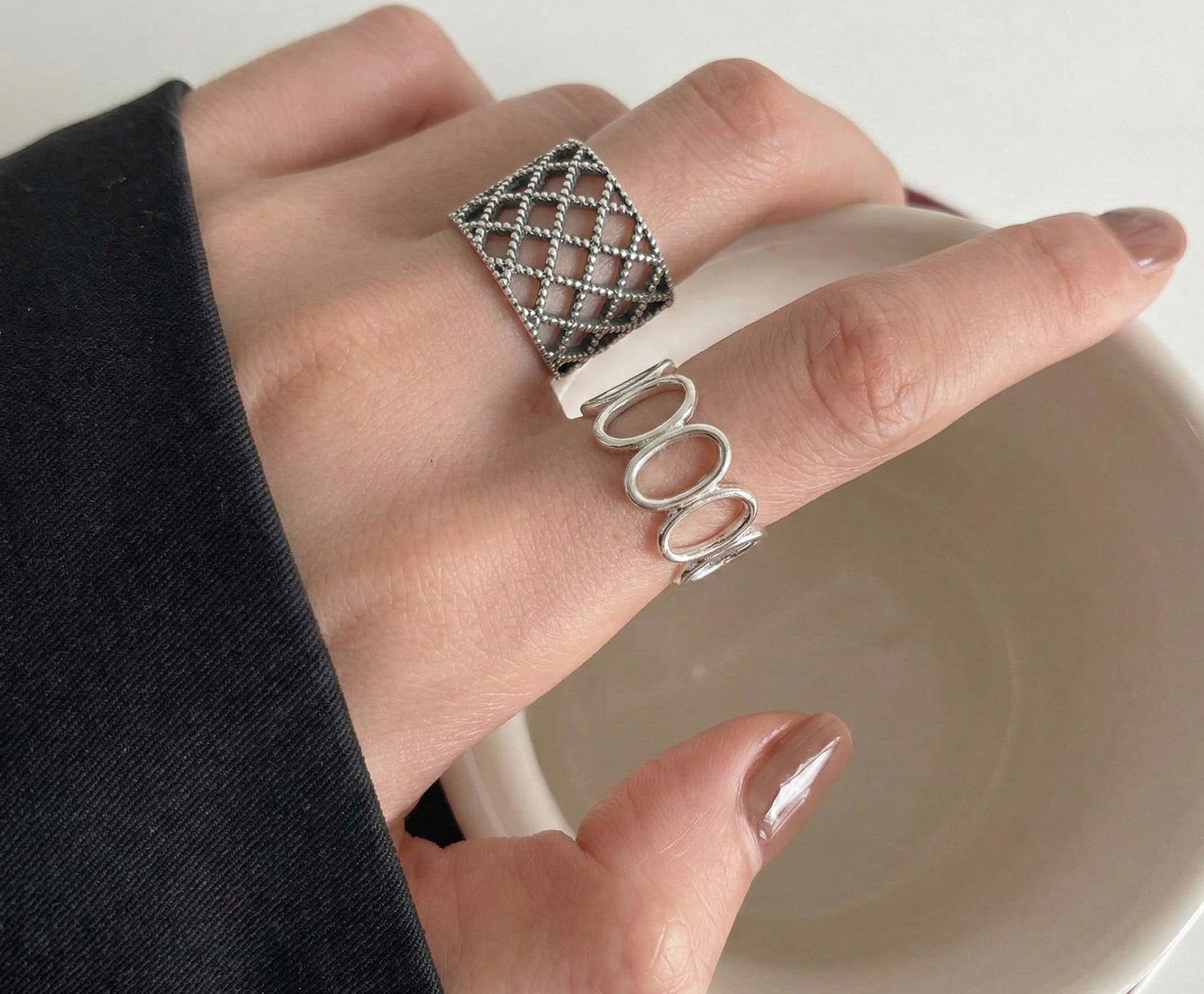925 Sterling Silver Bold Wide Band Ring - Lace Lattice & Oval Loop