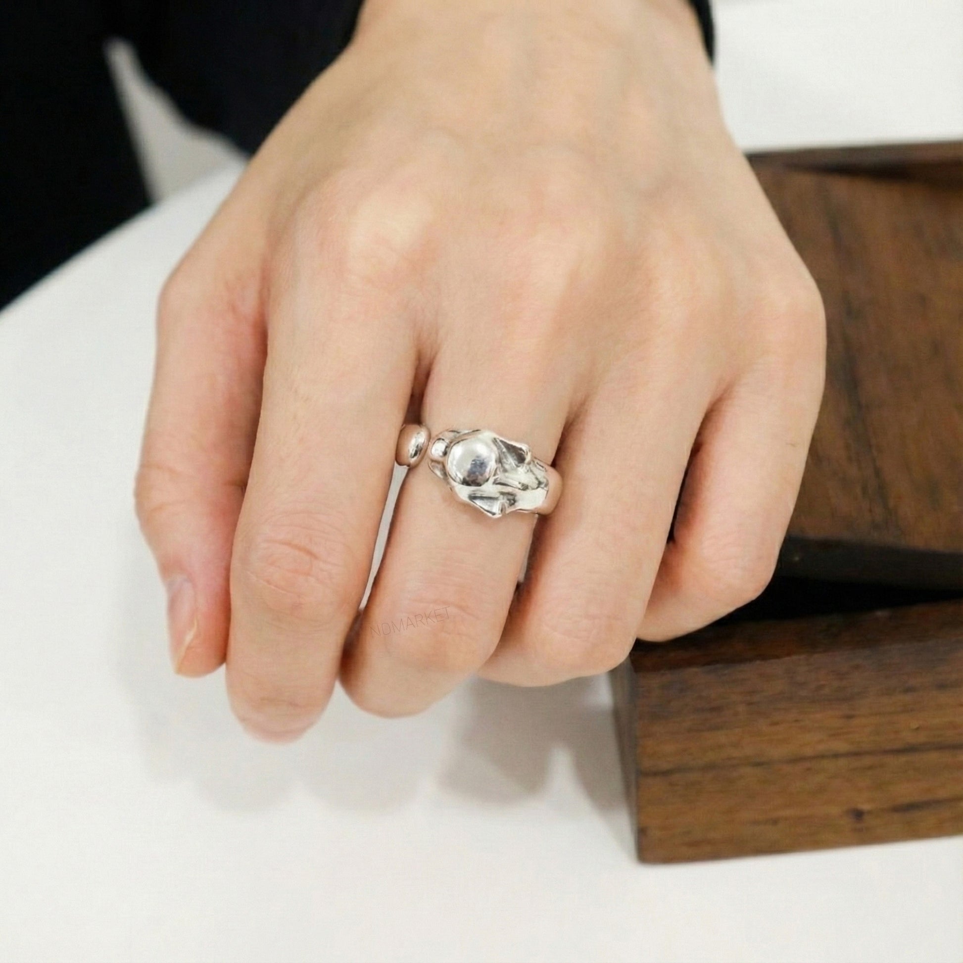 925 sterling silver panther ring 3.75g worn on middle finger showing detailed jaguar head design