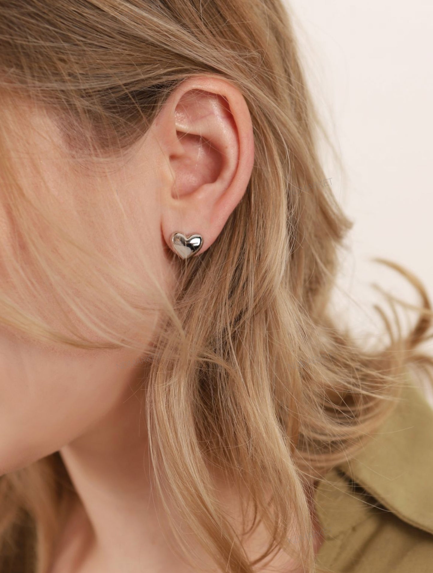 Pavé Heart Clip Earrings Gold Silver Cubic Zirconia Heart Huggie hoop