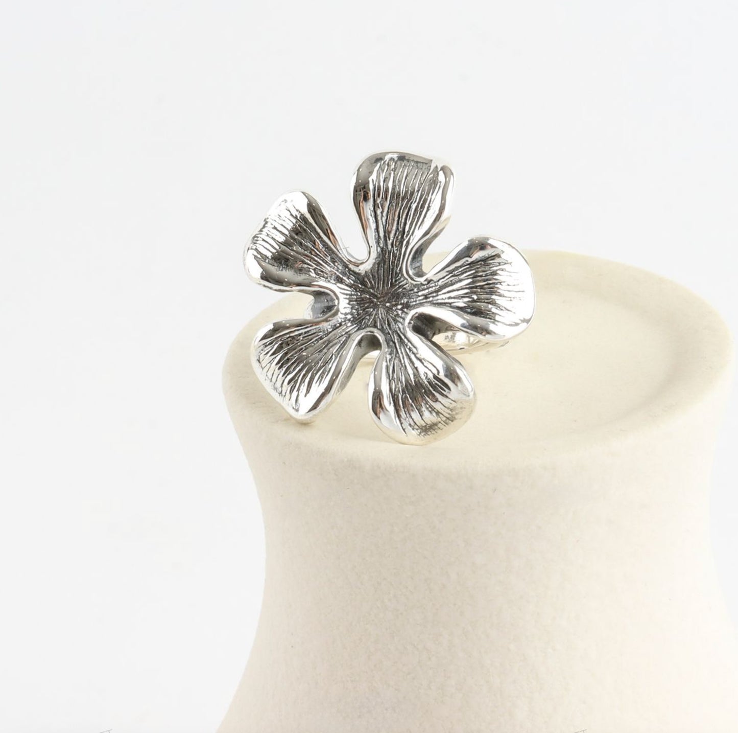 925 Sterling Silver Floral Ring - Delicate Flower Band for Women