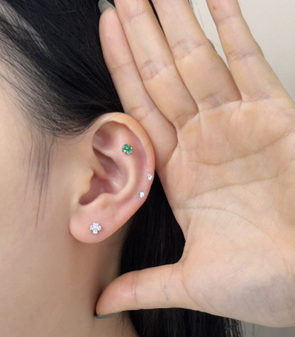 Clover Barbell Stud • Green or Clear CZ • Surgical Steel Piercing