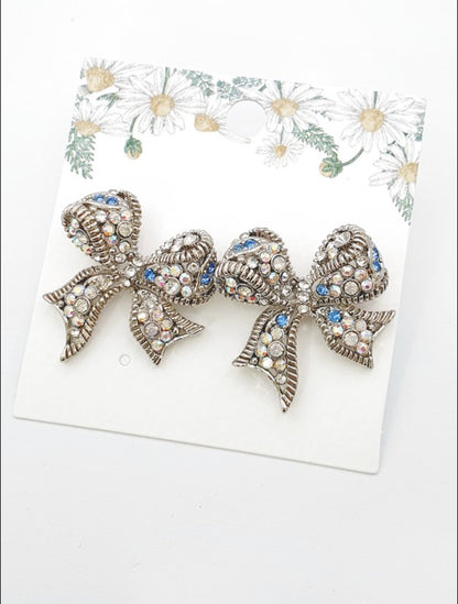 Vintage Kitsch Bow Earrings - Chunky Retro Ribbon Statement Studs with Sparkling Crystals