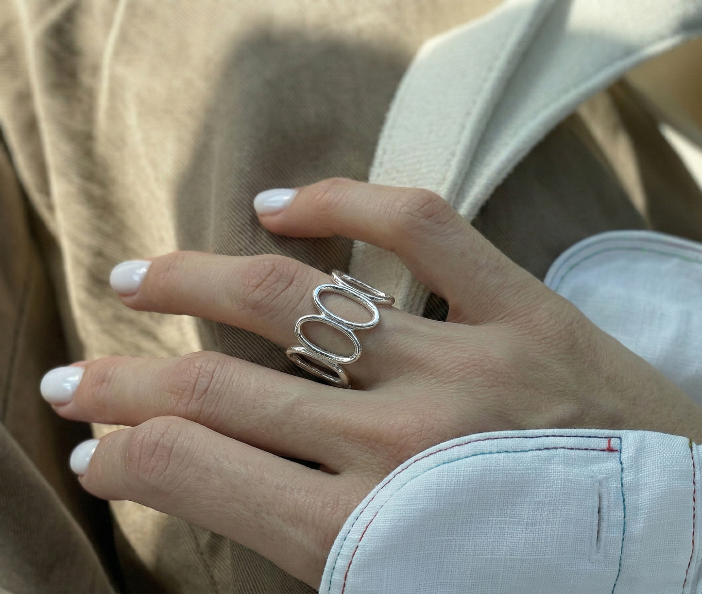 925 Sterling Silver Bold Wide Band Ring - Lace Lattice & Oval Loop