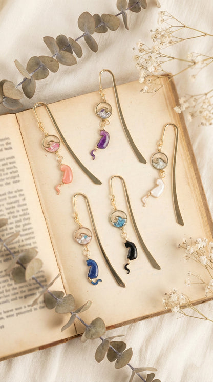 Handmade gold metal cat bookmarks with wave charms in 5 colors - pink blue black white purple, page markers set