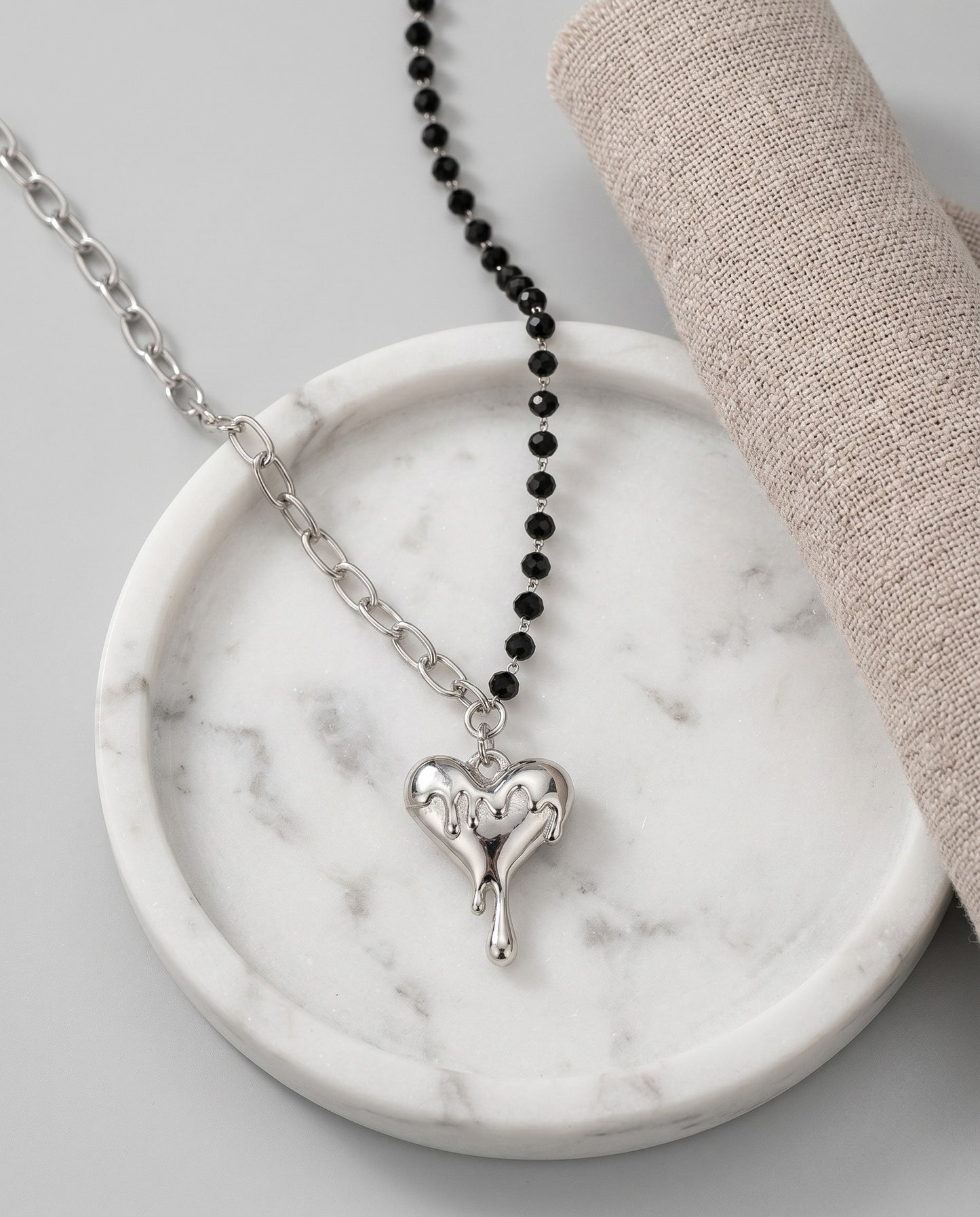 Melting Heart Pendant Necklace Black Bead Chain | K-Style Y2K