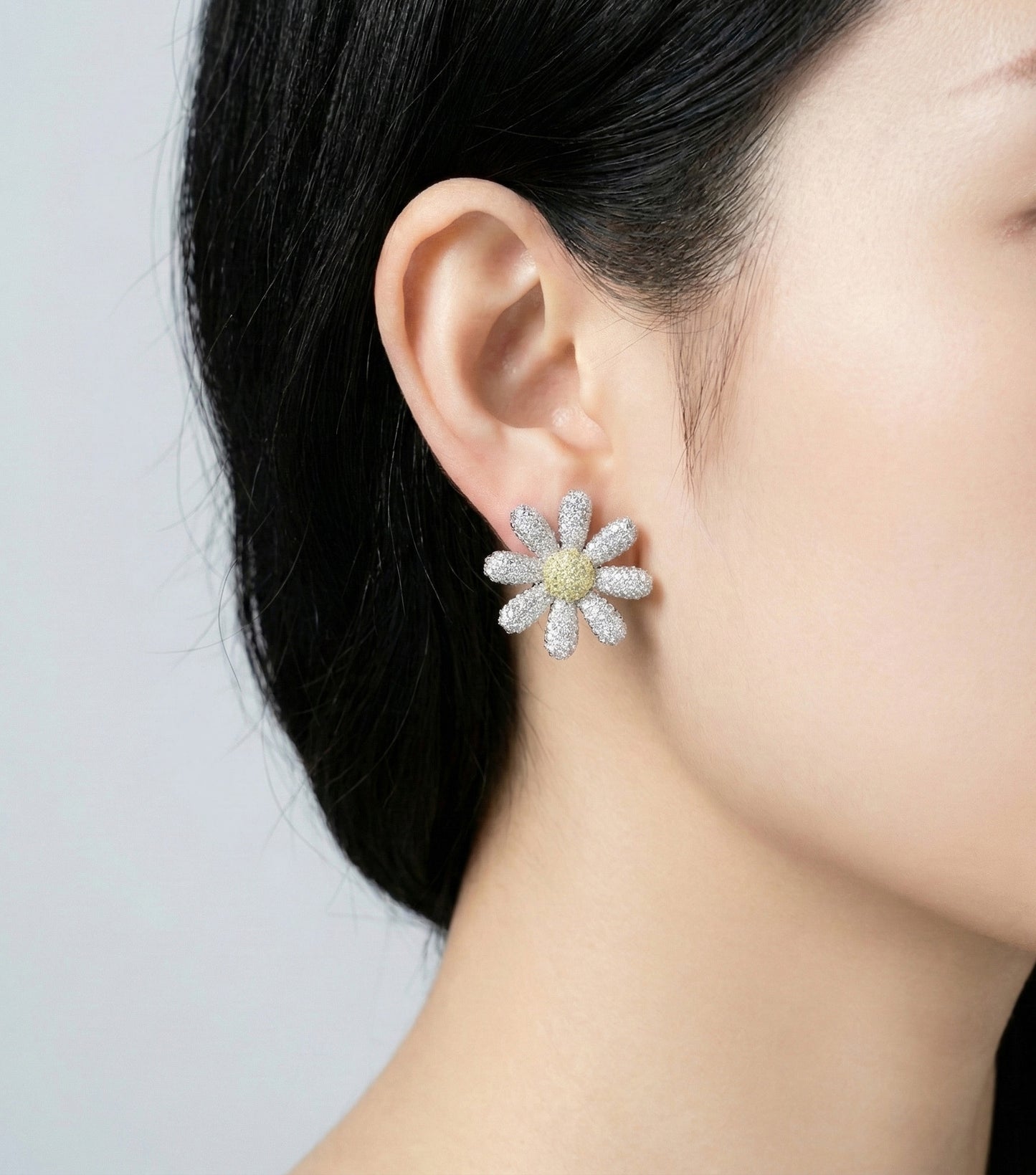 Sparkling Daisy Flower Cubic Zirconia Stud Earrings - 925 Silver