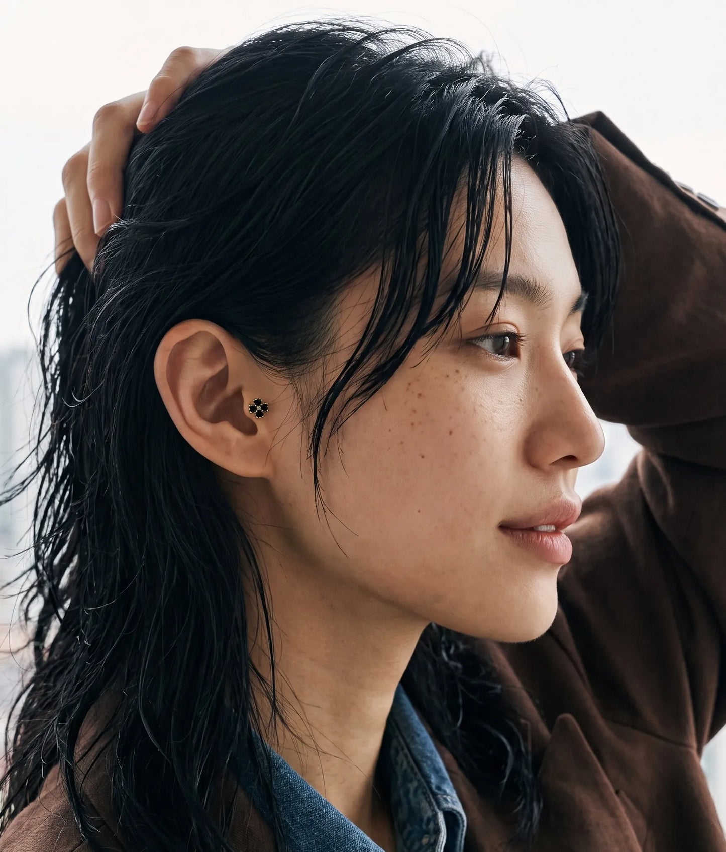 Clean girl aesthetic tragus stud, black cubic clover for daily wear.