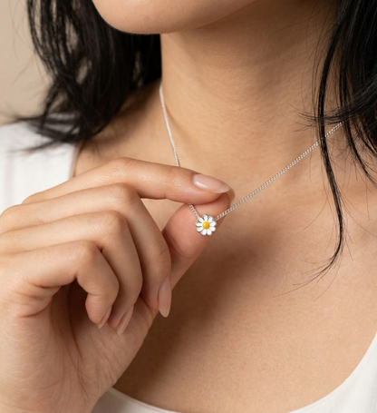 Dainty 925 Sterling Silver Daisy Flower Pendant Necklace