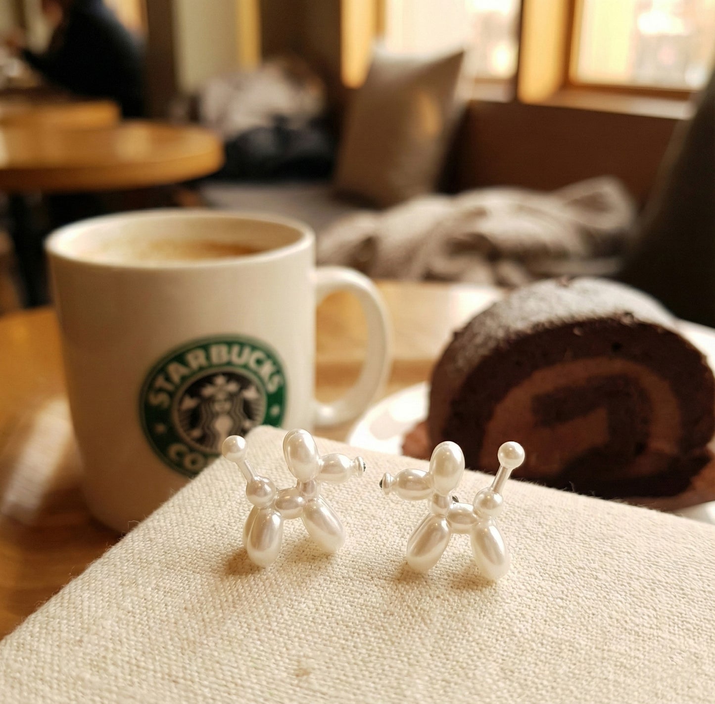 Balloon Dog Earrings - 3D Pop Art Studs in 5 Colors - Titanium Post