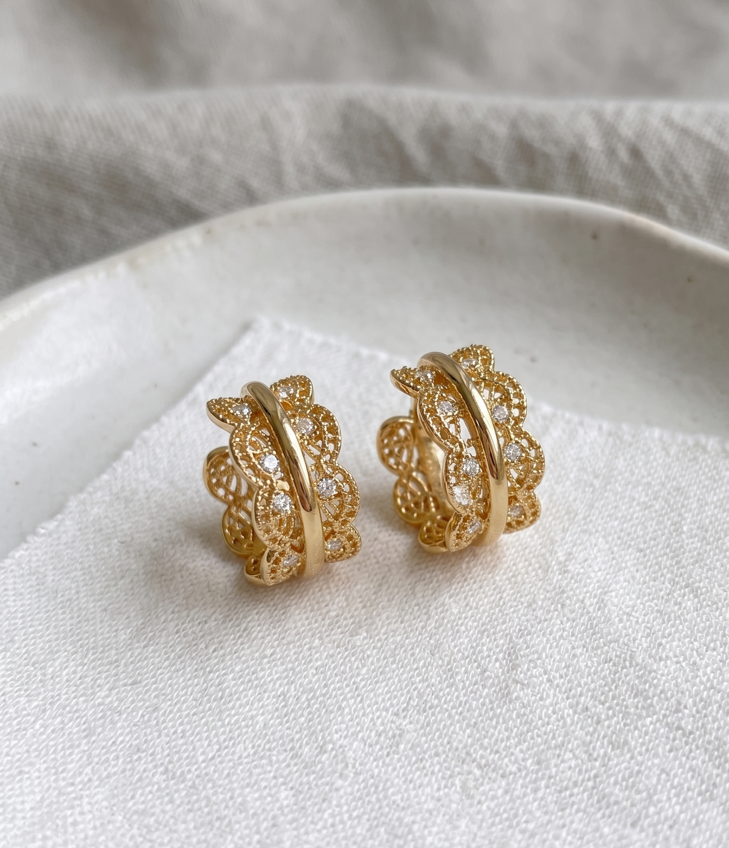 Vintage Filigree Chunky Hoop Earrings | CZ | Gold & Silver | Korean Jewelry