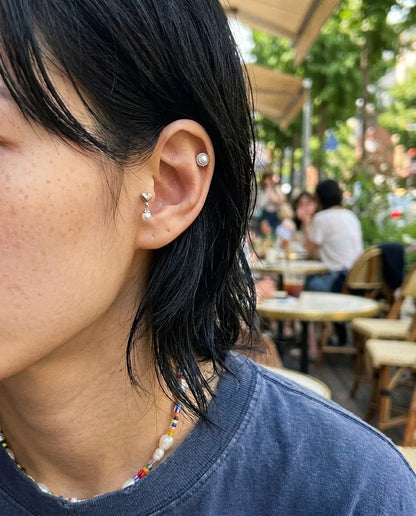 Vintage Rope Frame Pearl Stud Piercing – Helix Conch Lobe Ear Curation (Single)