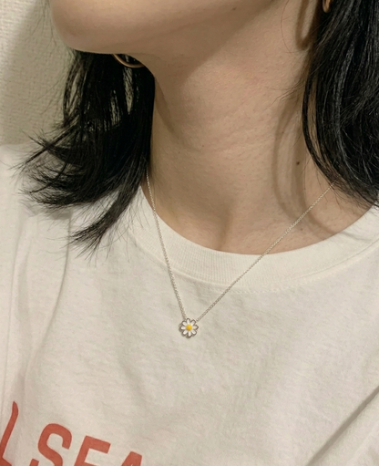 Dainty 925 Sterling Silver Daisy Flower Pendant Necklace
