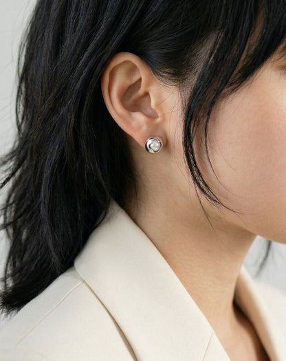 3D Clover Shell Stud Earrings with Swarovski Pearl | Downtown Chic