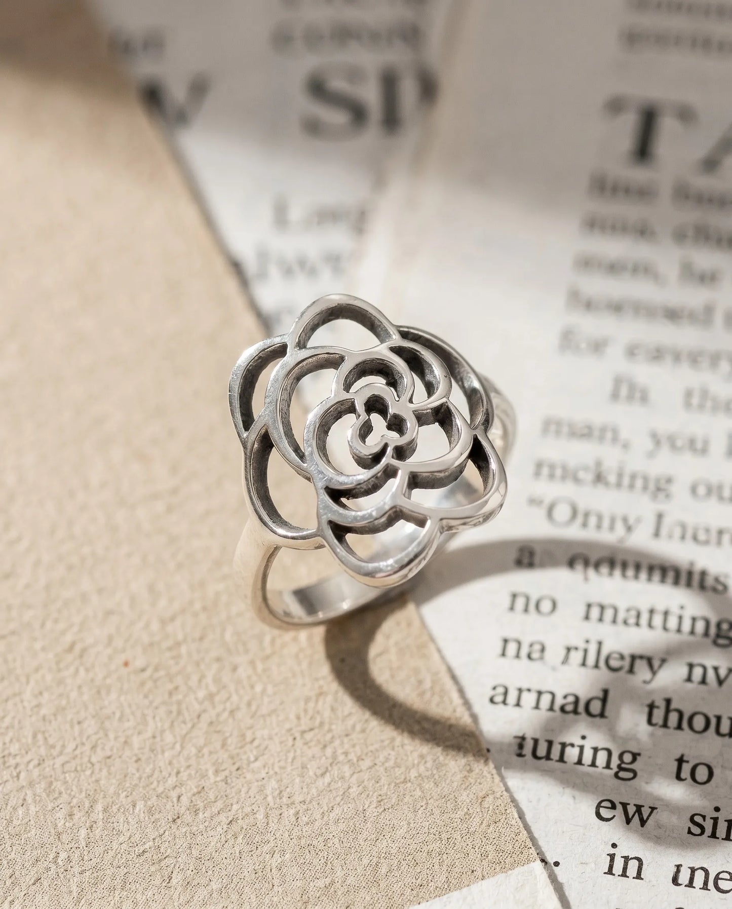  Dark academia aesthetic 925 sterling silver camellia ring oxidized bold flower band handmade Korea ring stack inspo 8ttitto8