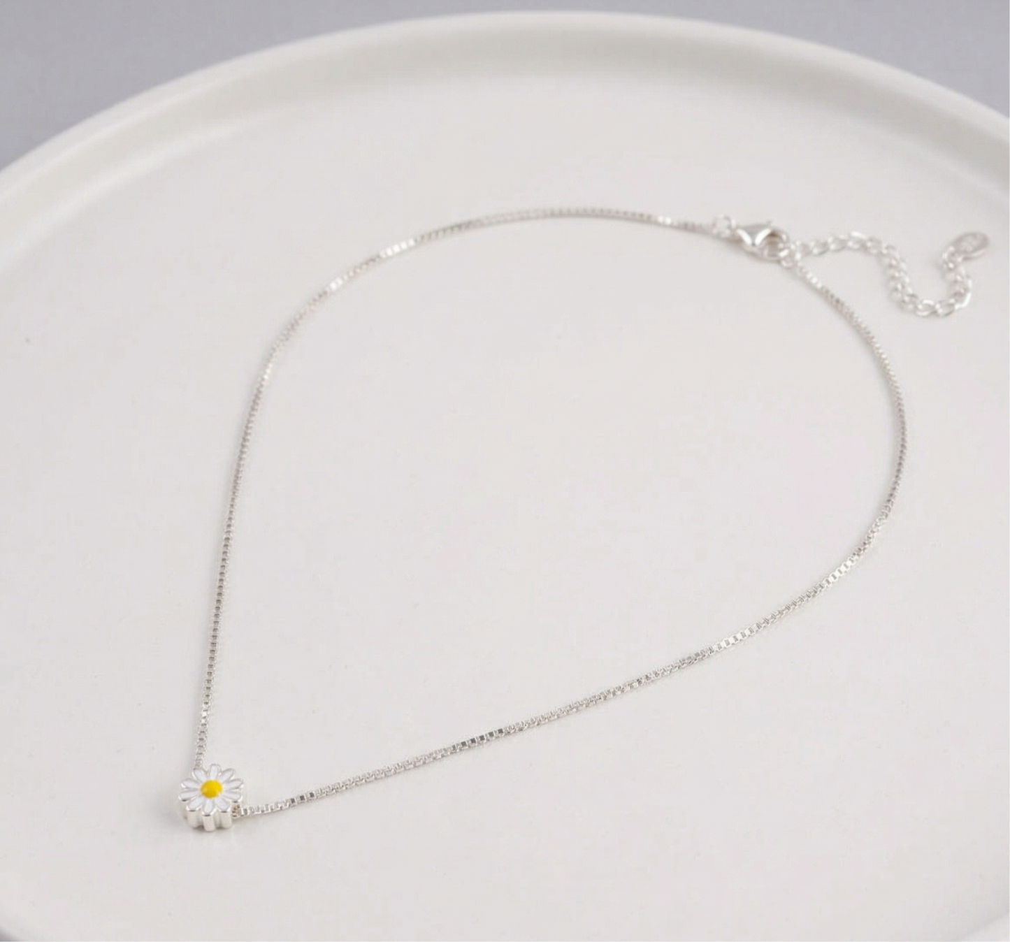 Dainty 925 Sterling Silver Daisy Flower Pendant Necklace