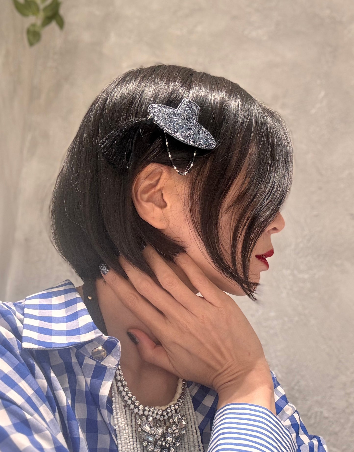 Korean Gat Hair Clip - Glitter & Nacre Pattern with Tassel