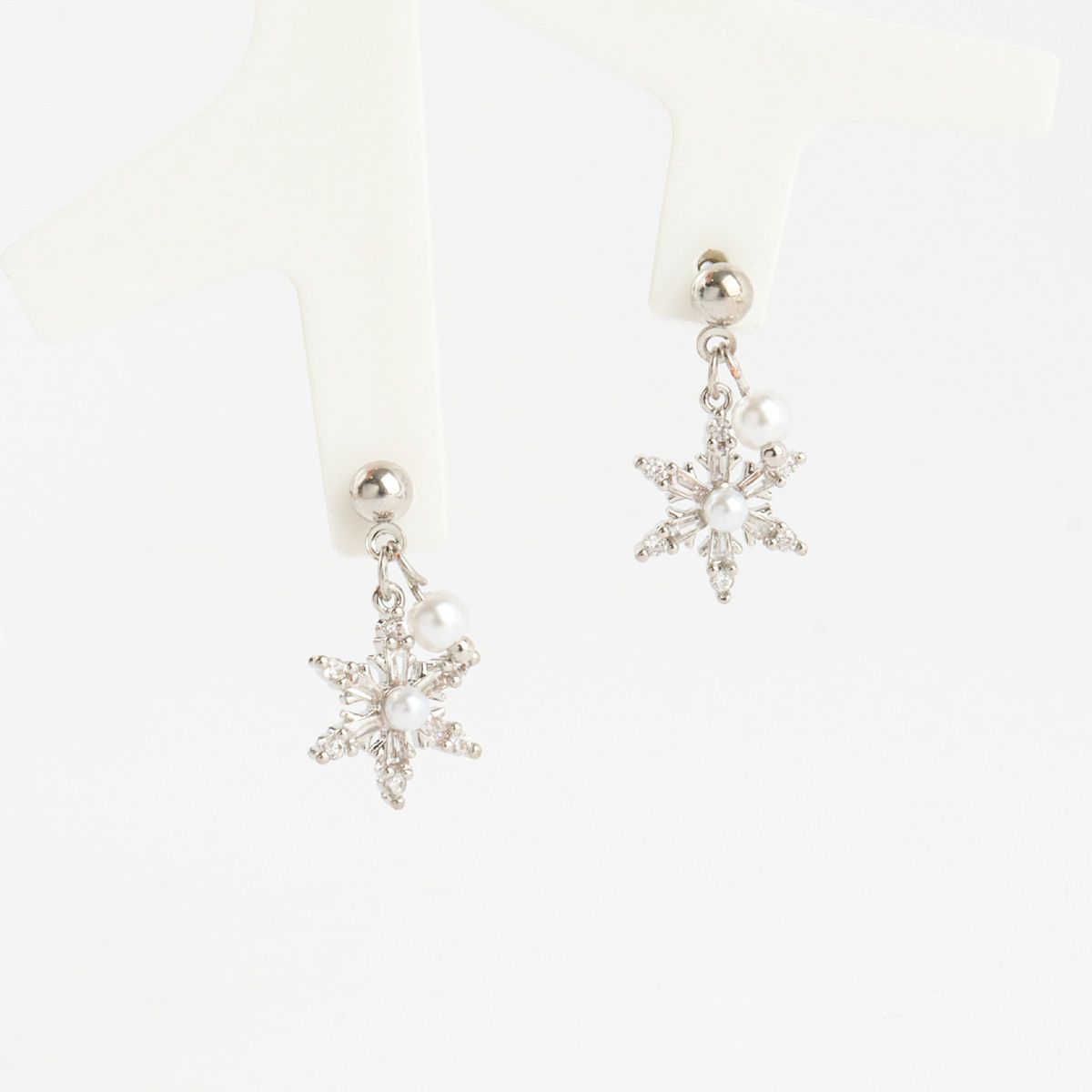 Snowflake Pearl Drop Earrings – Dainty Winter Sparkle
