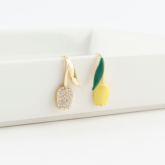 Asymmetric Tulip Ear Climbers - Gold