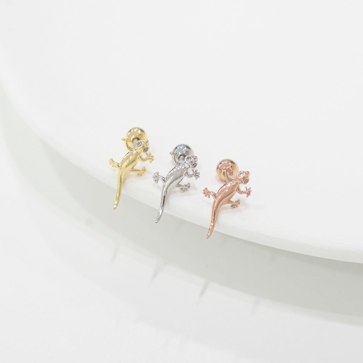 Sleek Gecko Lizard Cartilage Earring | Surgical Steel Helix Stud (Plain Metal)