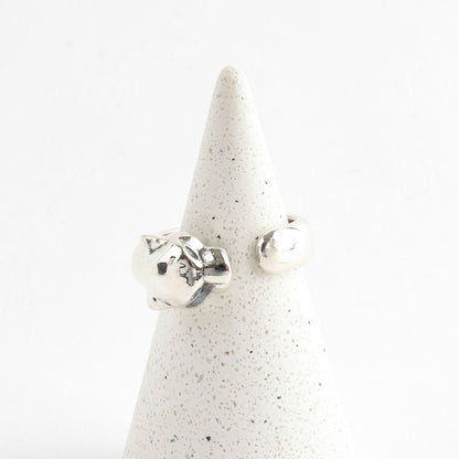  Sterling silver panther ring 3.75 grams displayed on cone showing open ring structure