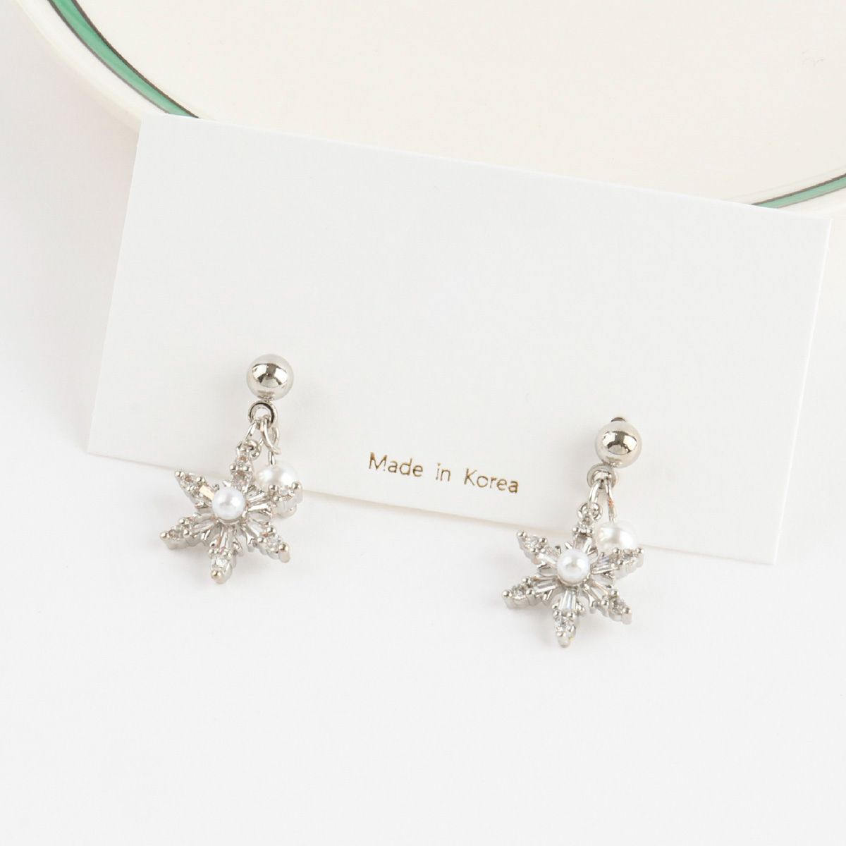 Snowflake Pearl Drop Earrings – Dainty Winter Sparkle