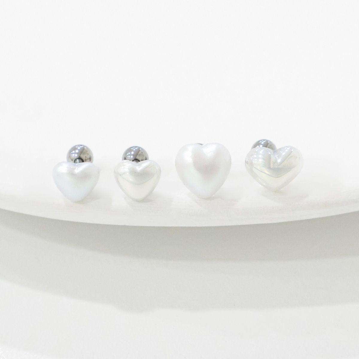 Aurora Heart Pearl Barbell - 4 Types | Helix, Conch, Tragus Earring
