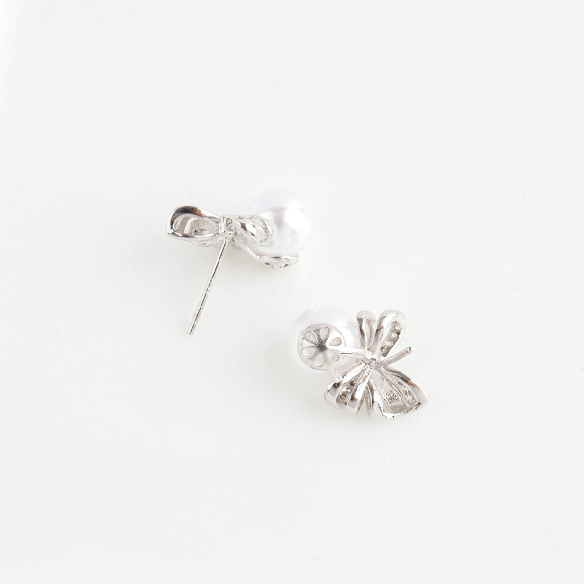 Elegant Ribbon Bow Pearl Stud Earrings - 925 Silver Post