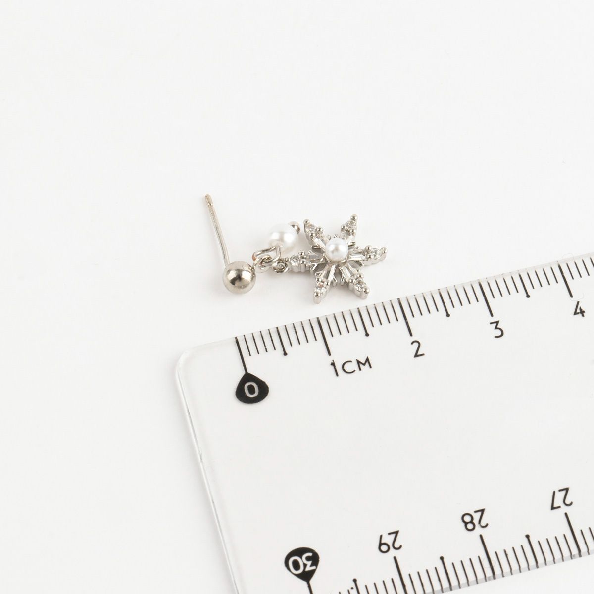 Snowflake Pearl Drop Earrings – Dainty Winter Sparkle