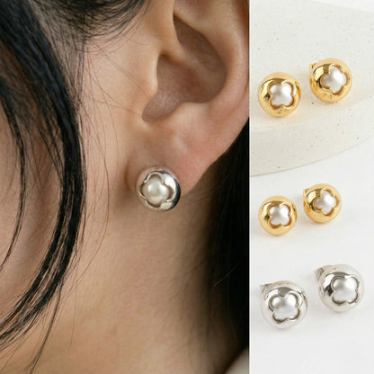 3D Clover Shell Stud Earrings with Swarovski Pearl | Downtown Chic