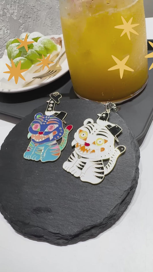 Duffy Tiger & Korean Magpie Keychain – K-Demon Hunters
